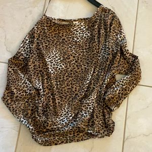 VICI Leopard long sleeve top